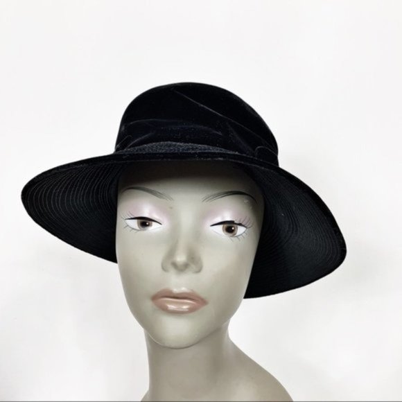 3 FOR $30 Vintage Black Velvet Slouchy Bow Hat